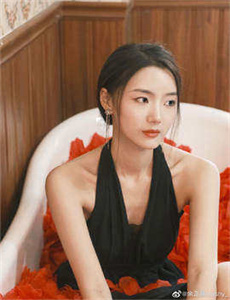 《玛姬》
