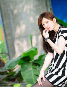 《女人与拘做受A级毛片小说》