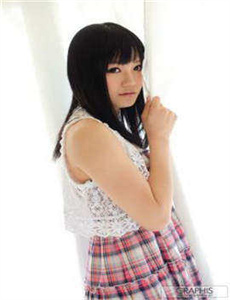《宫野麻奈果》